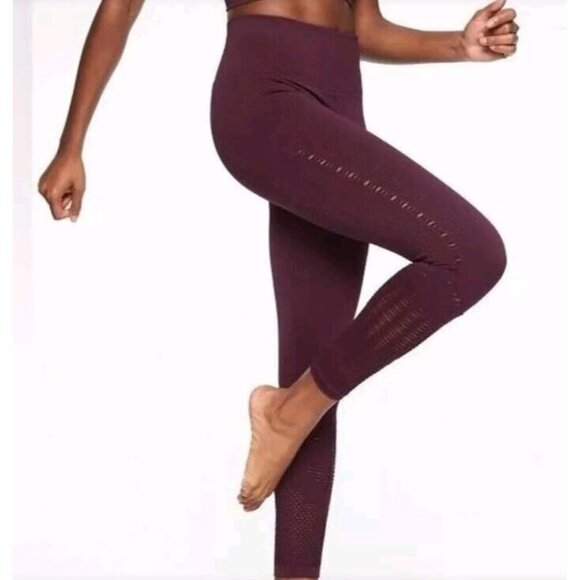 Athleta Pants - Athleta Halasana Seamless 7/8 Tight Burgundy Red Leggings M Medium Athletic Gym